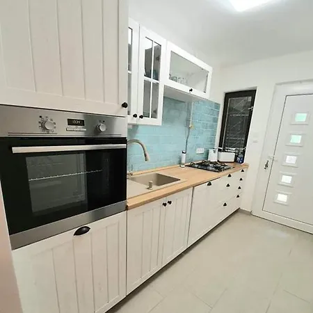 Alfoeldi Aranypart Apartment *